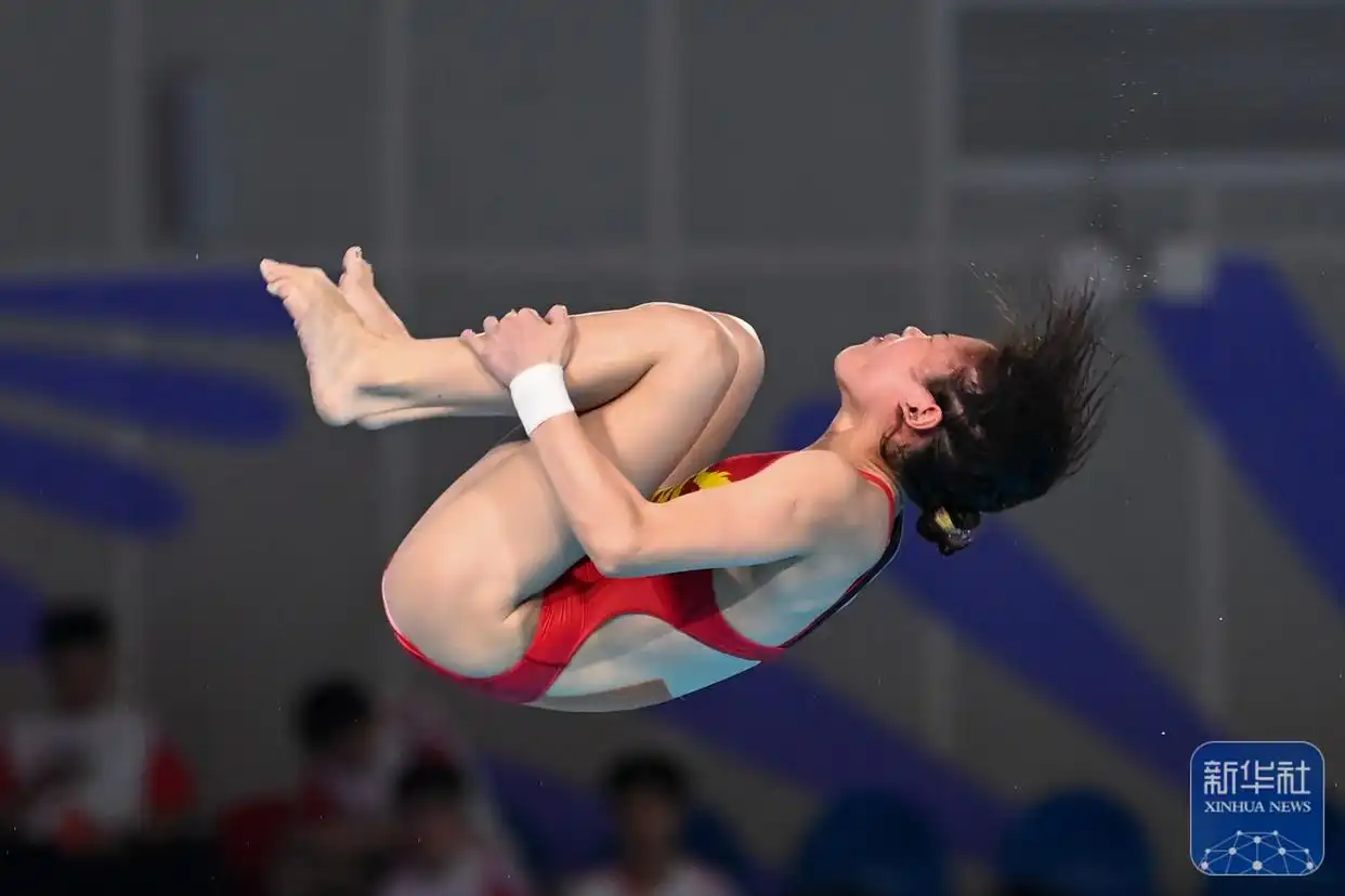 陈芋汐全运会女子10米跳台夺金_全国运动会跳水女子10米跳台半决赛 陈芋汐 晋级决赛