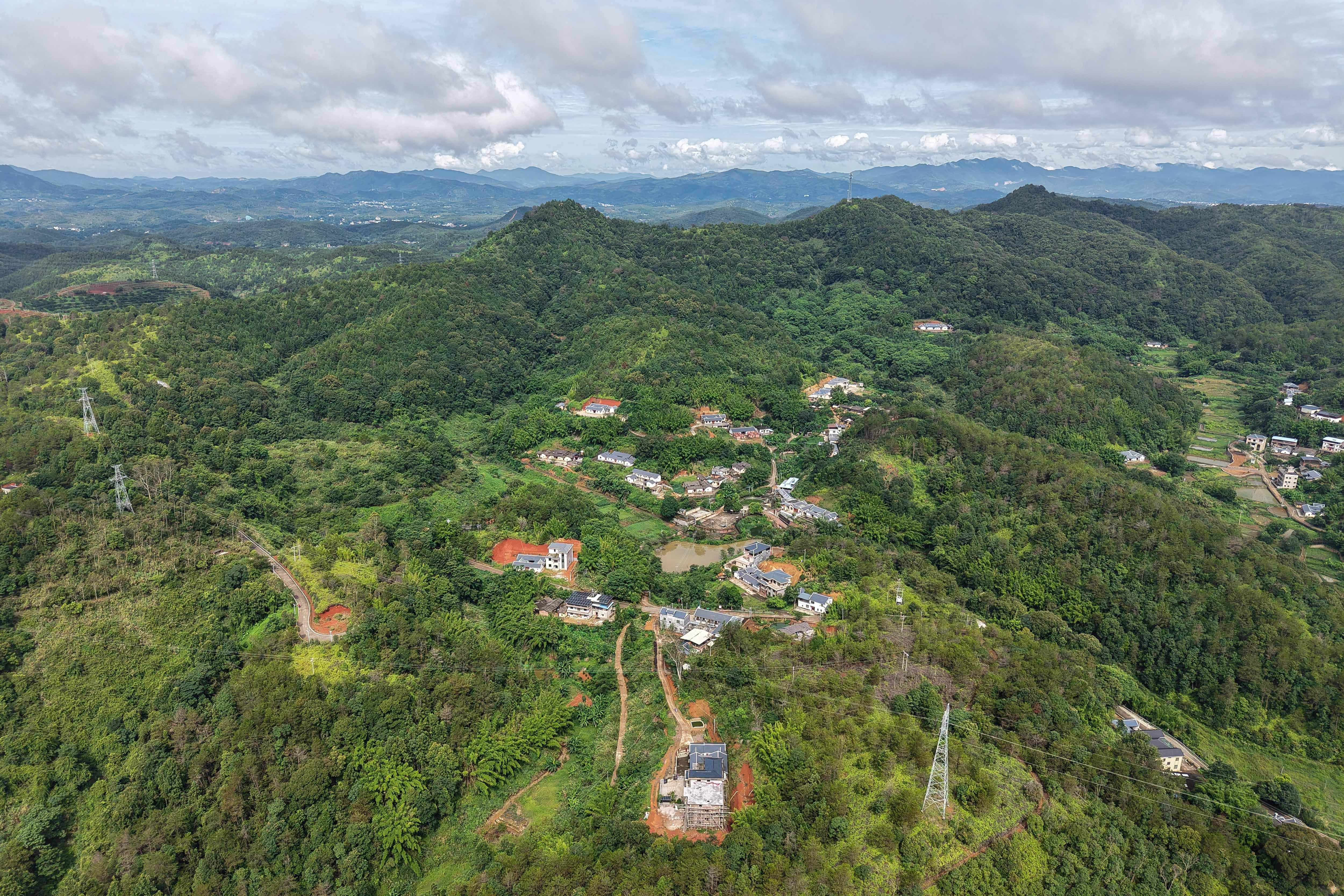 粤东北乡村医生事迹_乡村医生黄小青_最美乡村医师周月华