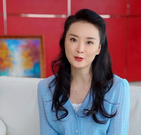 王艳直播带货缺钱_晴格格王艳嫁入豪门下场_王艳的老公王志才的大儿子