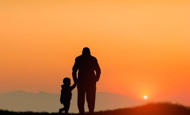 相亲角焦虑_父母为你好_父母与孩子之间的爱ppt