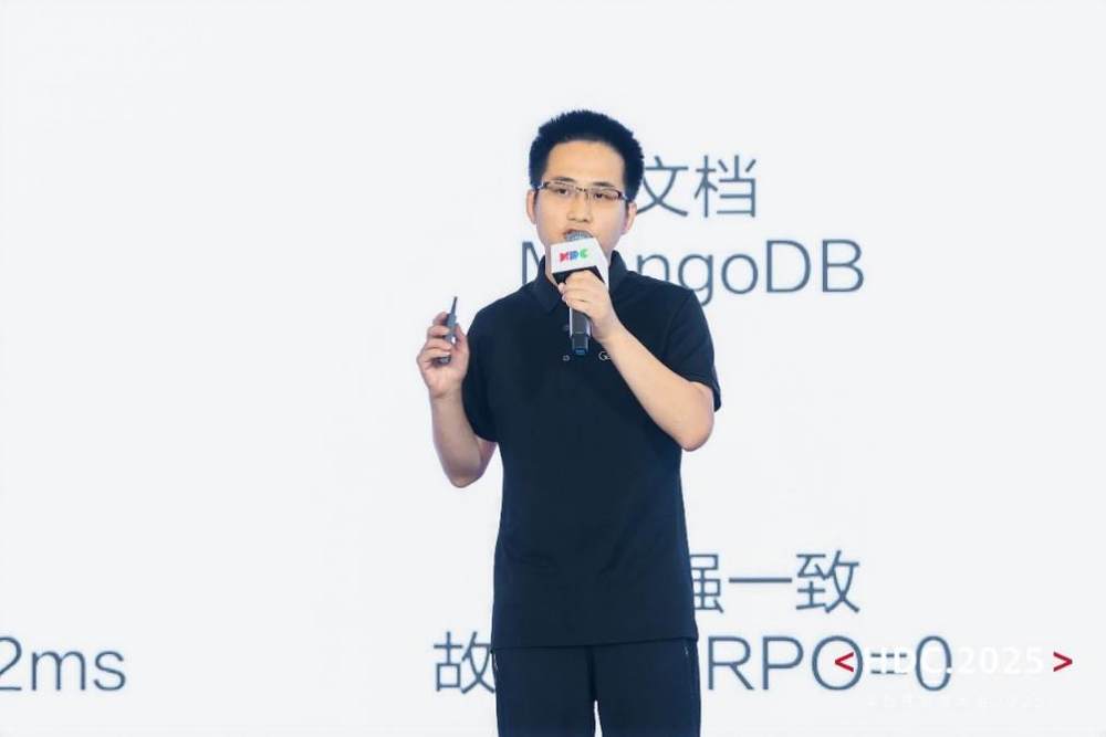 热门coder模型上线华为云！_华为开发者大会2025_华为云GaussDB数据库智能助手