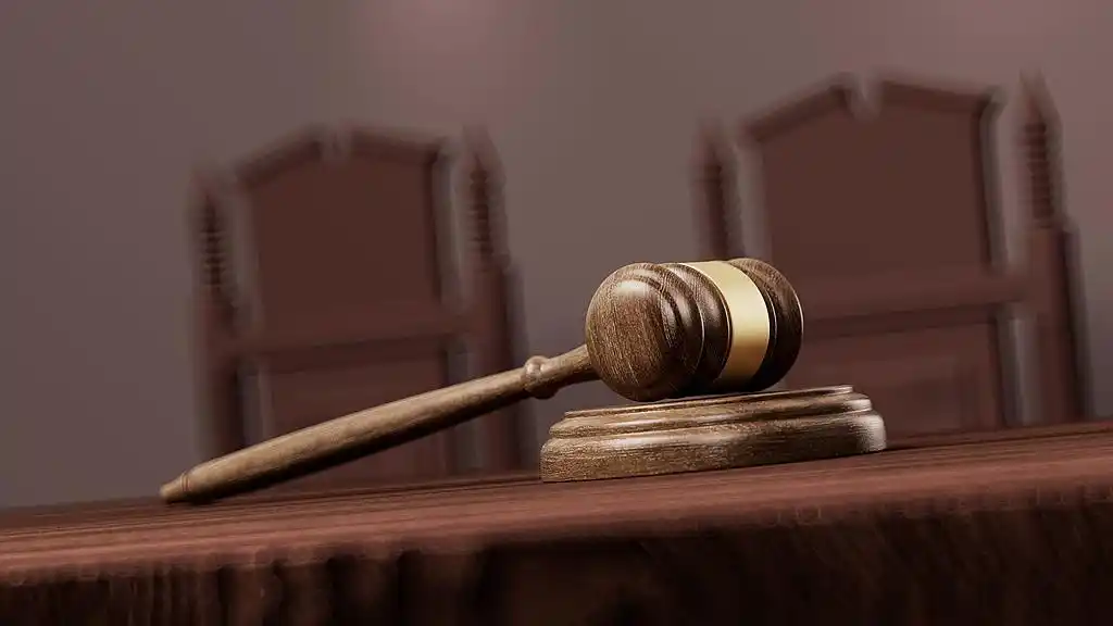  何某某 罗某某 曾某某 _成都铁路运输中级法院 一般人格权纠纷 _成都地铁案二审维持原判：不构成诬陷