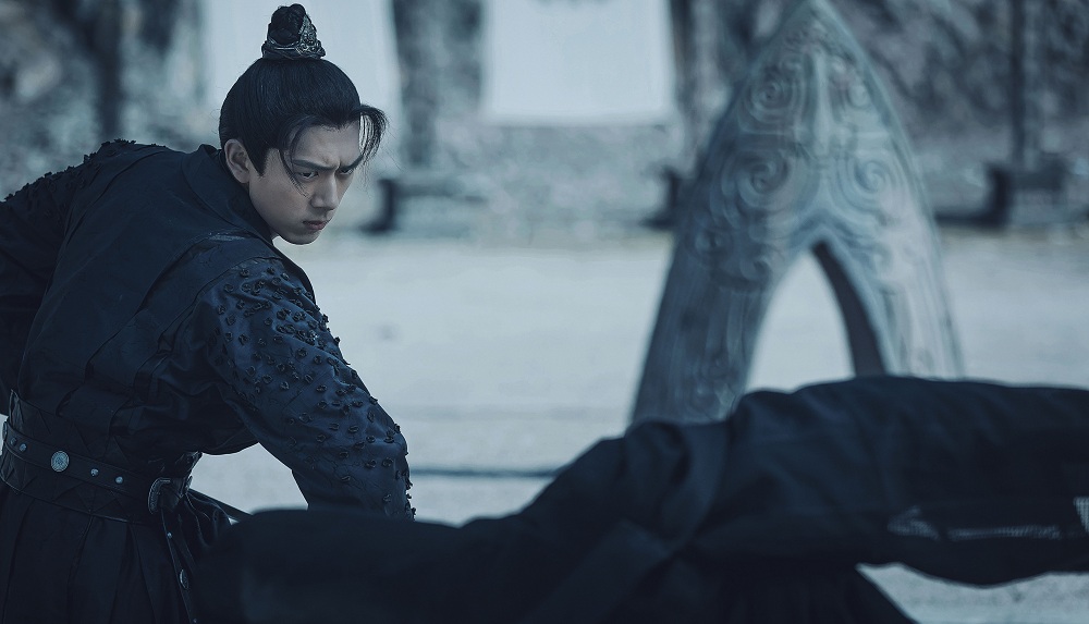 小说：少年带来神奇的法宝，引得小师妹喜爱得紧紧抓在手心！