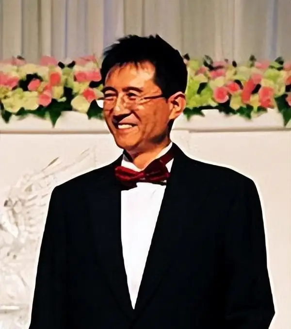 徐威和袁立结过婚吗?_张怡宁李隼女儿婚礼_张怡宁徐威婚姻幸福