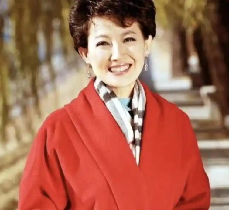 梁艳 主持生涯 未婚原因_梁艳老公是谁