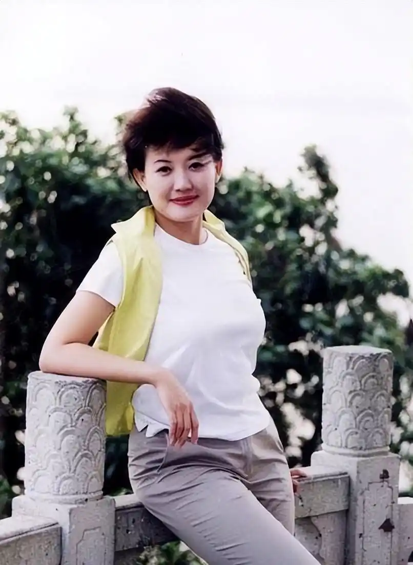 退役运动员商业成功案例_梁艳女排五连冠经历_梁艳老公是谁