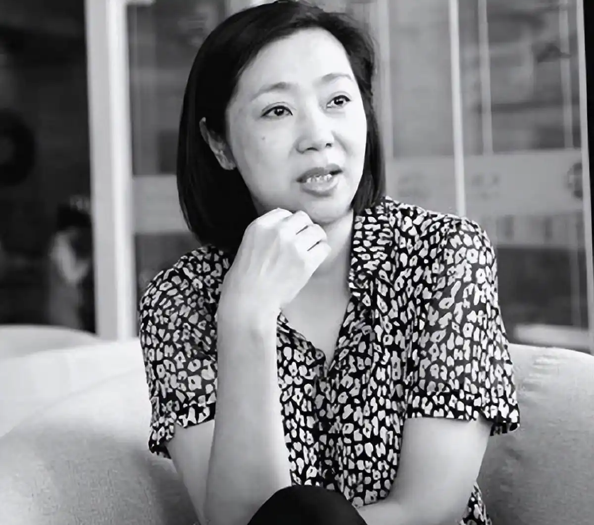 梁艳女排五连冠经历_梁艳老公是谁_退役运动员商业成功案例