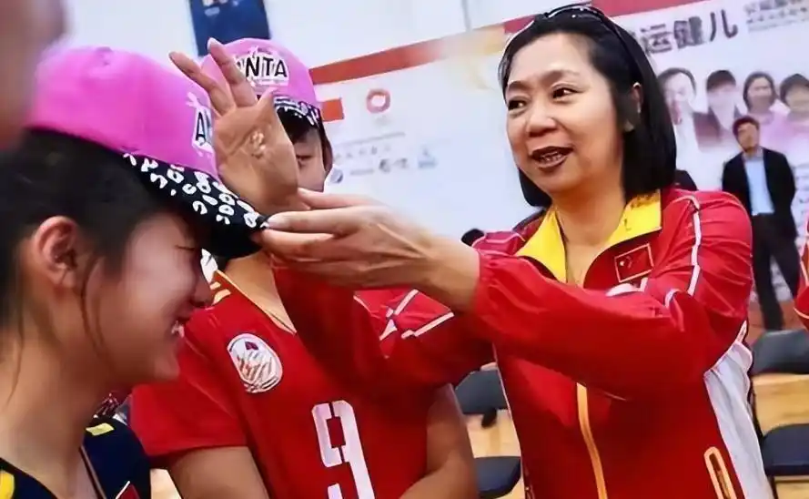 梁艳老公是谁_退役运动员商业成功案例_梁艳女排五连冠经历