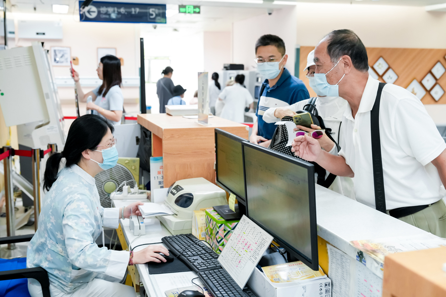 年轻人冬令进补咨询古方_上海膏方门诊预约_上海医院。最近新闻事件