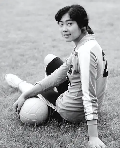 梁艳 排球 女强人_梁艳老公是谁