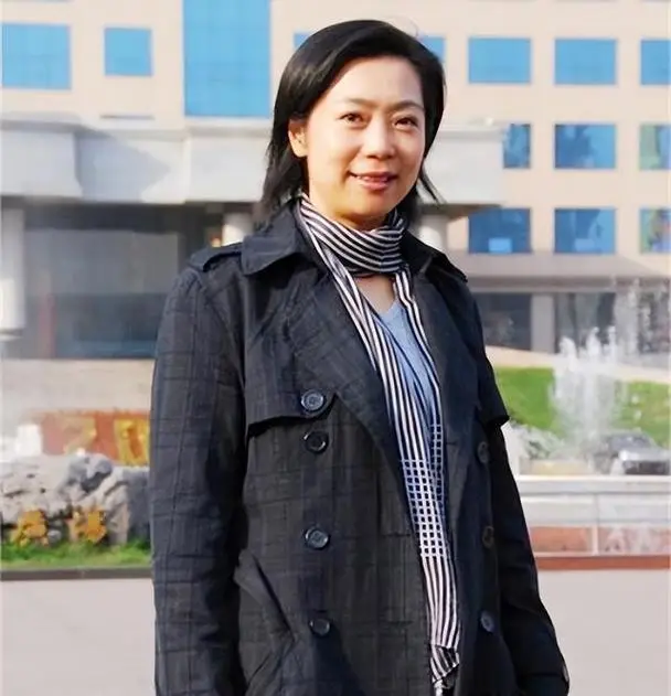 梁艳老公是谁_梁艳 排球 女强人