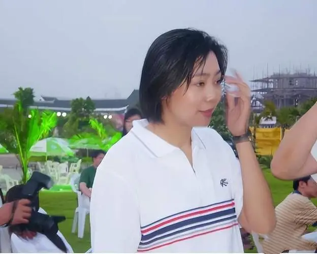 梁艳 排球 女强人_梁艳老公是谁