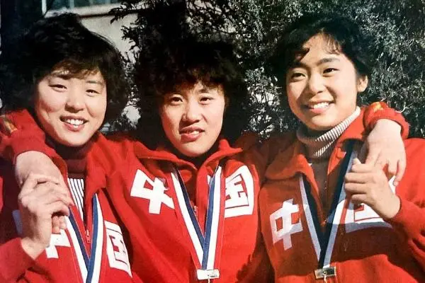 梁艳 排球 女强人_梁艳老公是谁