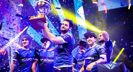 cs go_半条命CS游戏发展历程_CS1.0至CS:GO的十年回忆