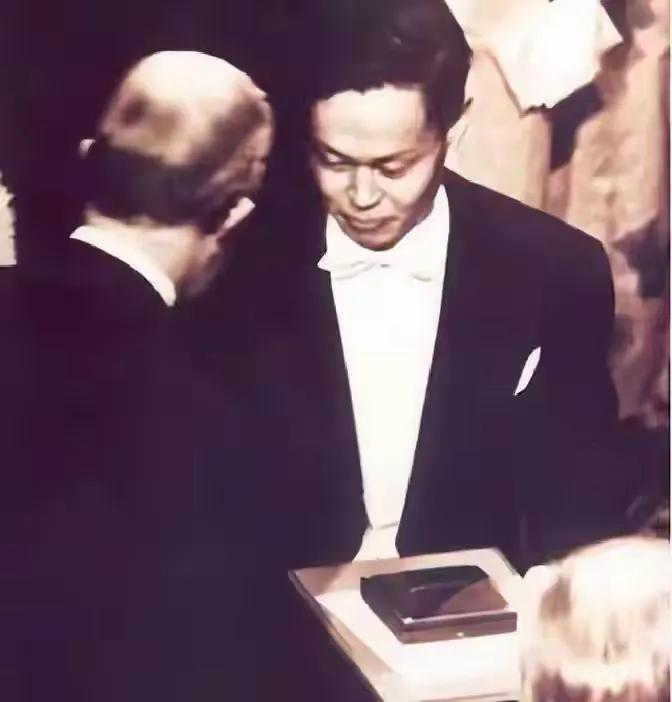 杨振宁与杜致礼的爱情故事_杨振宁早年经历_杨武之+杨振宁