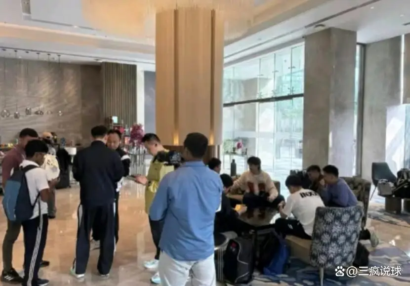 中国乒乓球队印度参赛环境_国乒抵达印度 选手挤大巴回酒店_中国乒乓球队印度亚锦赛后勤保障
