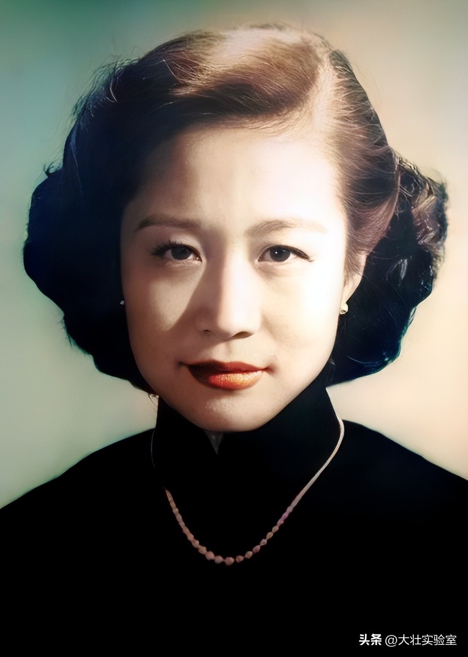 杨振宁与翁帆的爱情故事_杨武之+杨振宁_杨振宁与杜致礼的婚姻经历