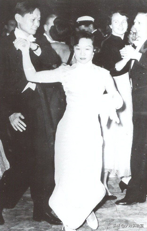 杨振宁与杜致礼的婚姻经历_杨振宁与翁帆的爱情故事_杨武之+杨振宁