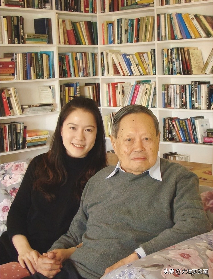杨振宁与翁帆的爱情故事_杨振宁与杜致礼的婚姻经历_杨武之+杨振宁