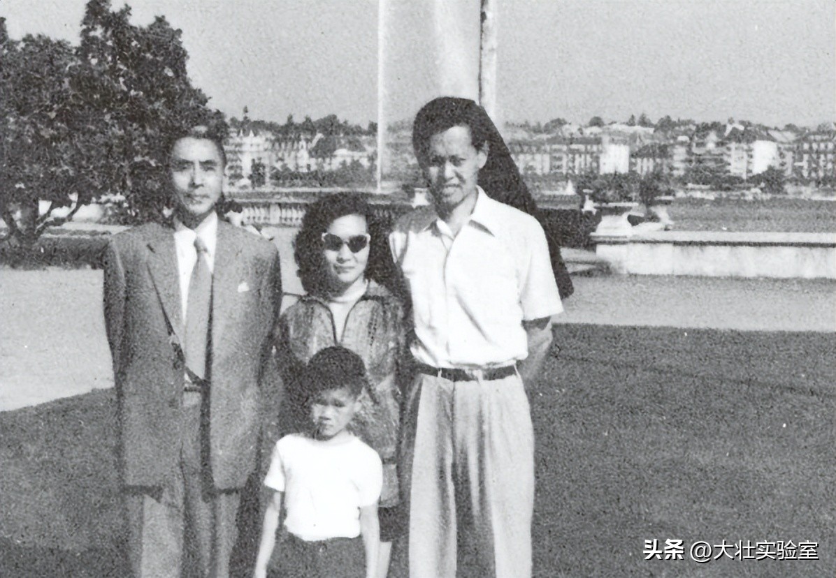 杨振宁与翁帆的爱情故事_杨武之+杨振宁_杨振宁与杜致礼的婚姻经历