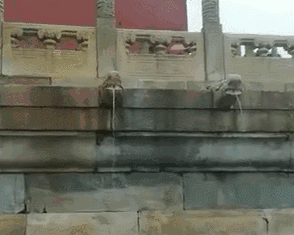 紫禁城雨污分流排水设计_故宫地下有一条15公里暗沟_故宫九龙吐水排水系统