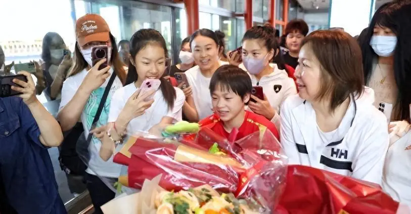 央视揭秘ai带货“李鬼”_奥运小将AI恶搞带货视频_全红婵孙颖莎形象被盗用