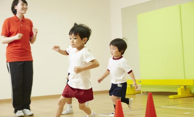 5岁半宝宝身高体重_儿童身高增长策略_生长激素分泌时间