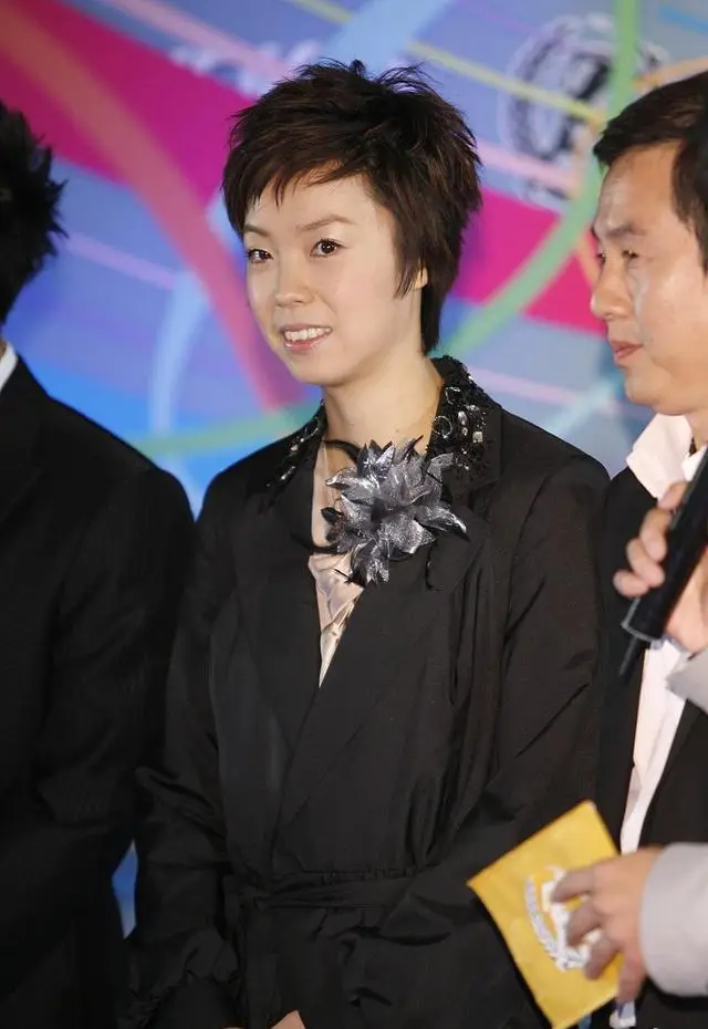 袁立情感经历_徐威为什么要娶张怡宁_张怡宁婚姻故事