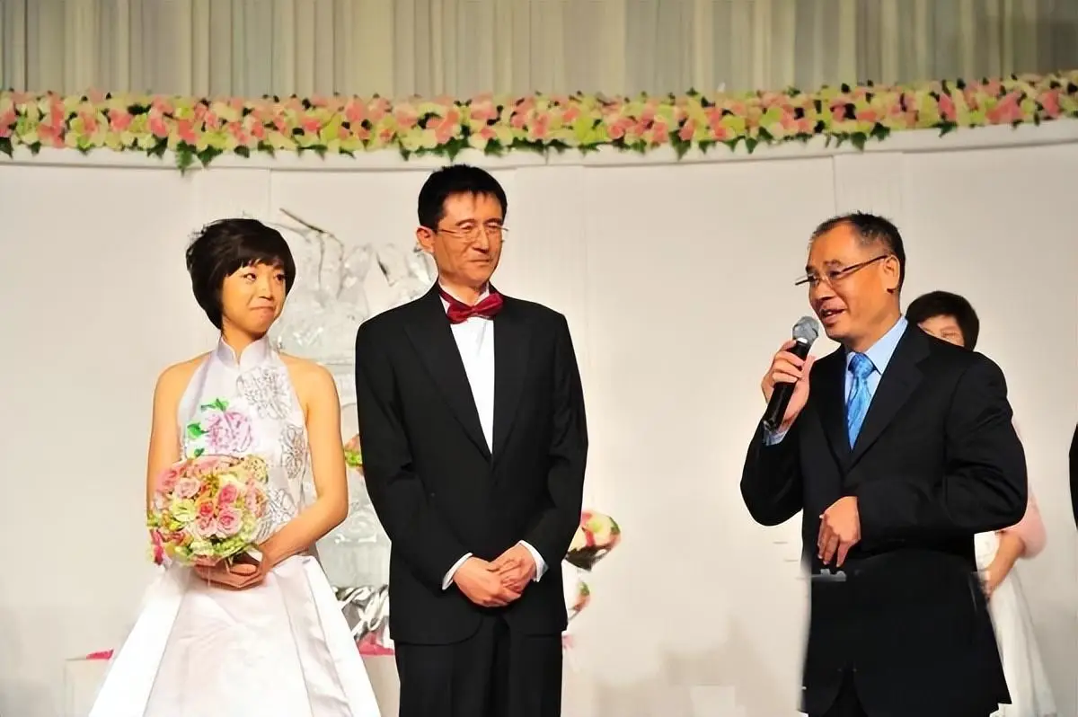 袁立情感经历_徐威为什么要娶张怡宁_张怡宁婚姻故事