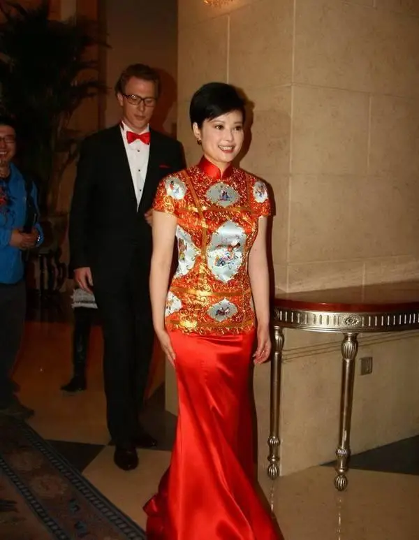 徐威为什么要娶张怡宁_张怡宁婚姻故事_袁立情感经历