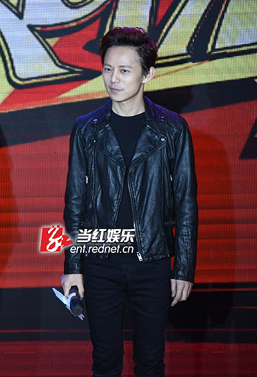 何炅的视频_何炅明星大侦探发布会_鬼鬼白敬亭大张伟亮相