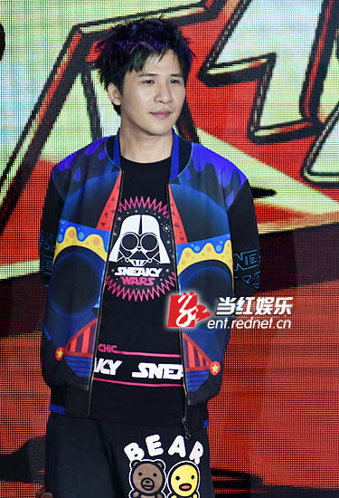 何炅明星大侦探发布会_鬼鬼白敬亭大张伟亮相_何炅的视频