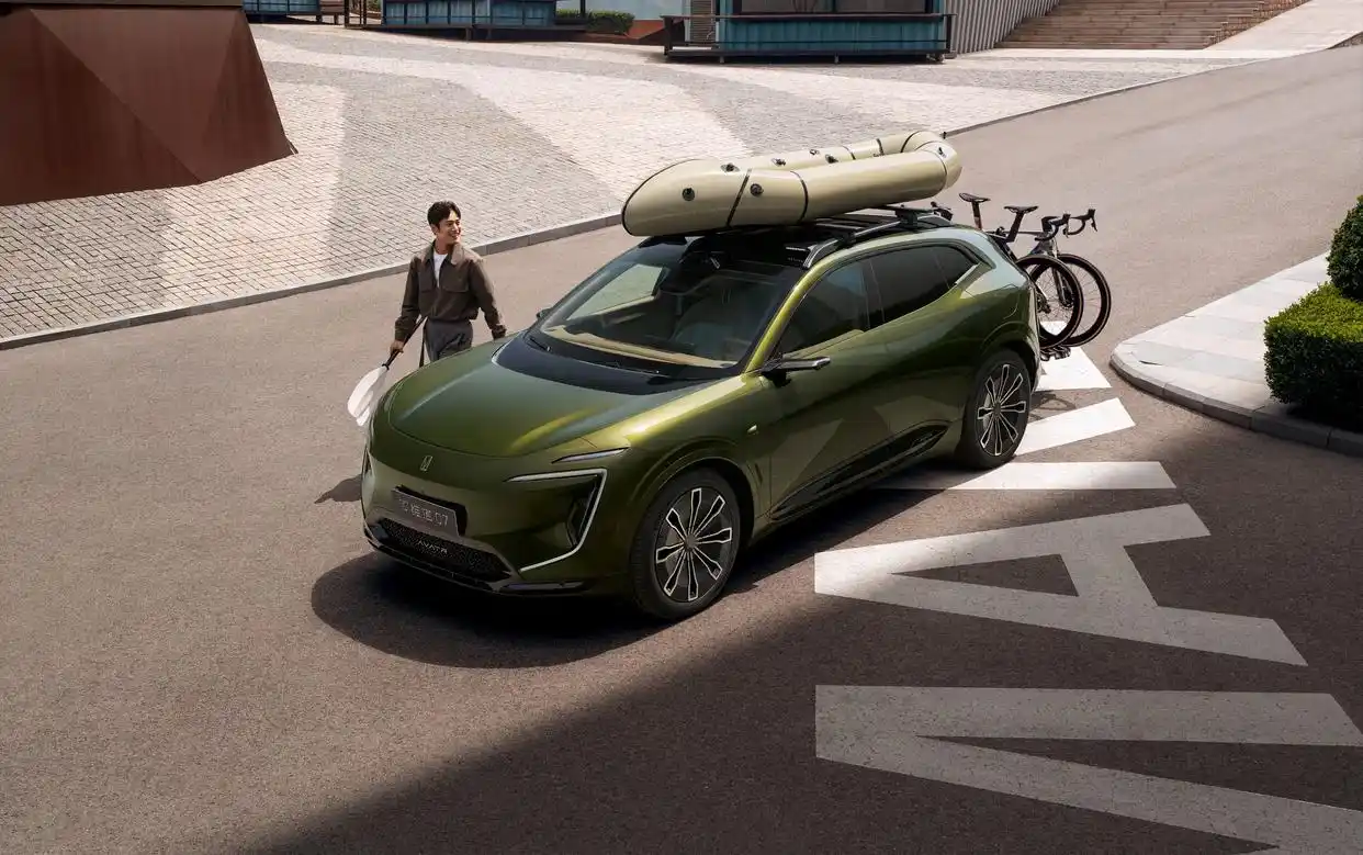 新能源车月销突破10万辆，长安拉开数智时代新篇章序幕