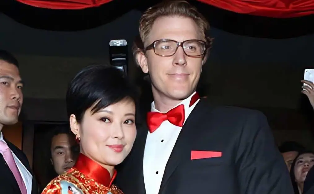 袁立原生家庭重男轻女_袁立演艺圈经历_袁立徐威有孩子吗