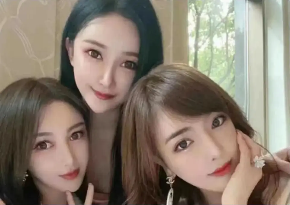 骆莉娜分手费_叶珂怀孕爆料_黄晓明叶珂官宣恋情