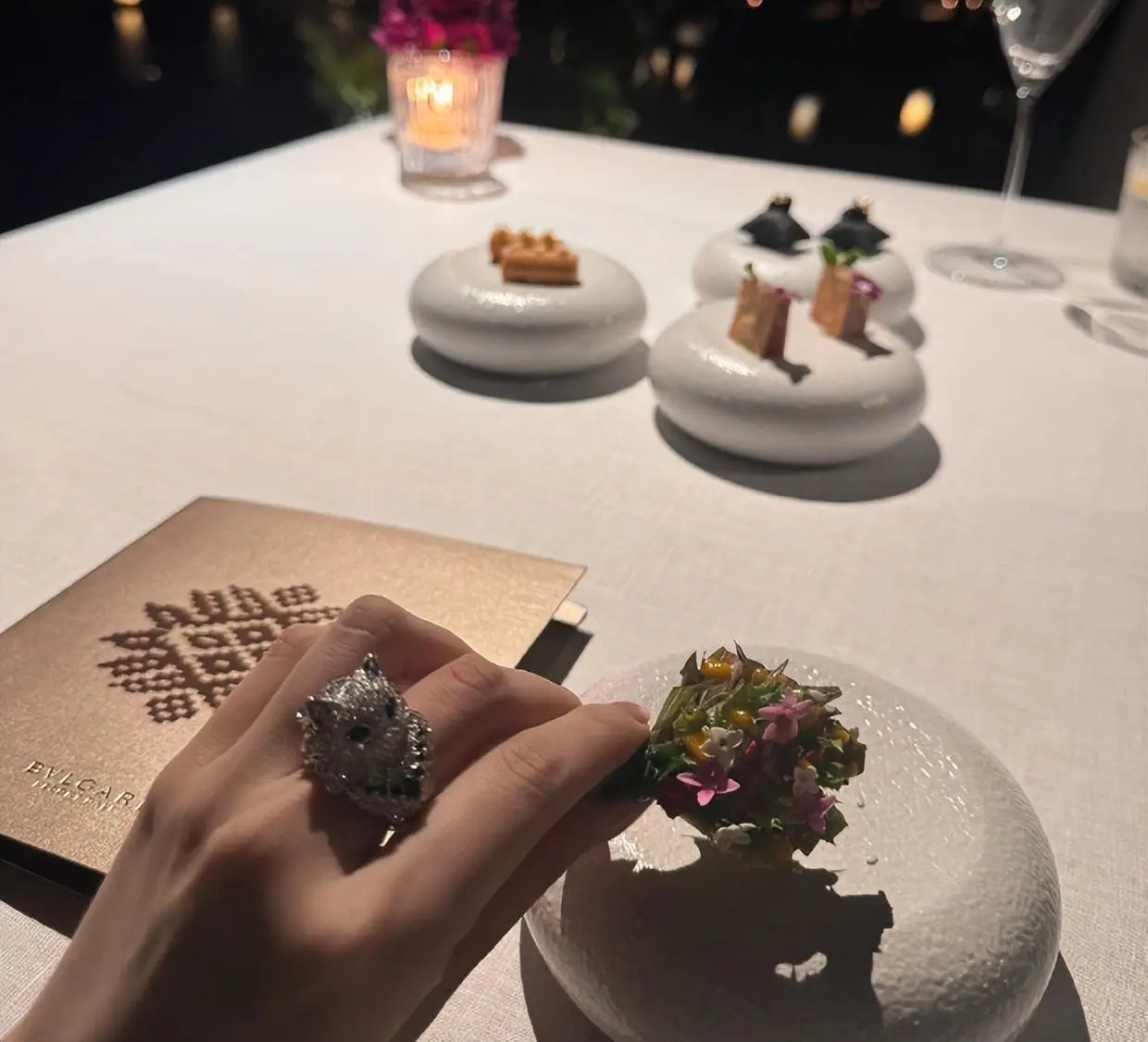 叶珂怀孕爆料_骆莉娜分手费_黄晓明叶珂官宣恋情