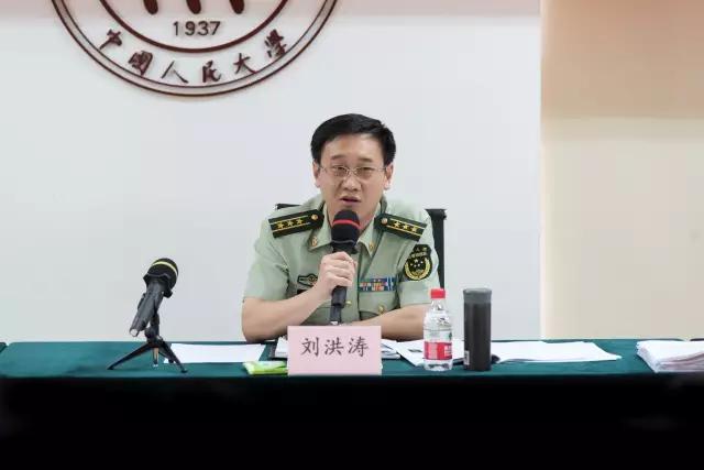国防生模拟干部骨干换届选举会举行