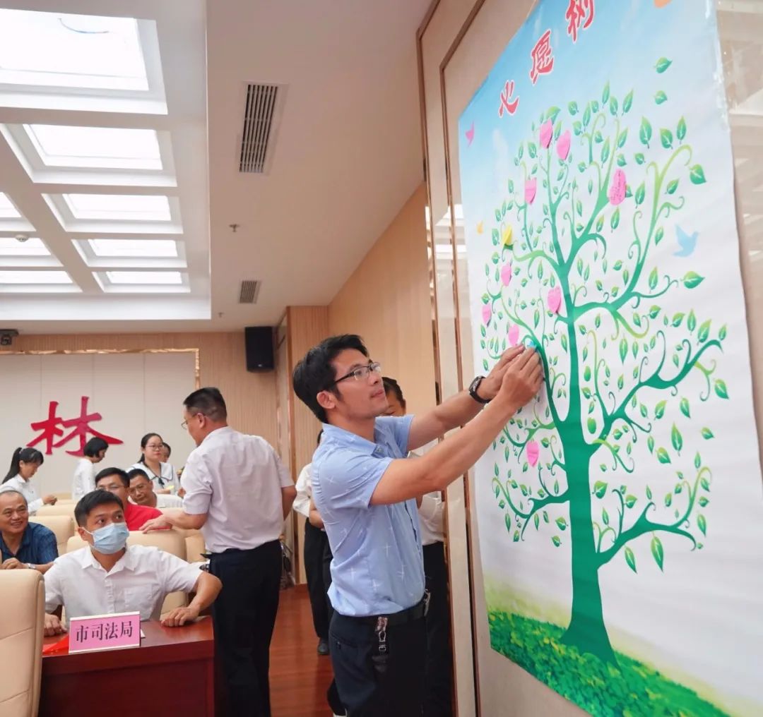 玉林市党建平台_玉林市政法系统党建联盟 读书分享会_玉林市委政法委 主题党日 欢度国庆 喜迎二十大