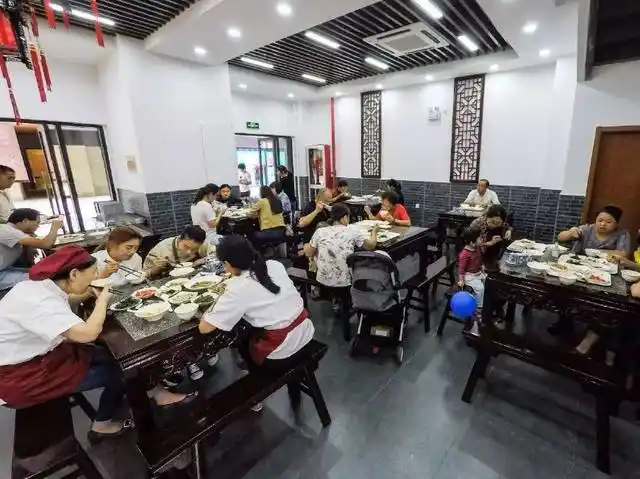 港城新天地_临港社区商业综合体_港城新天地开业