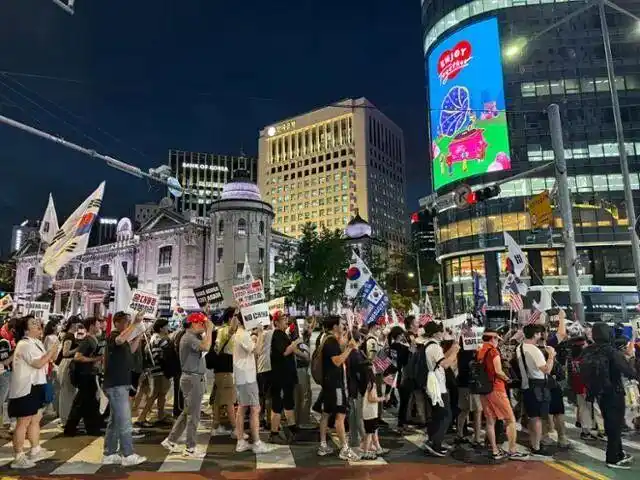 重拳打击！韩国警方出手整治右翼团体反华集会