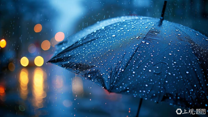 中央气象台，三预警齐发！10级雷暴大风，要来了