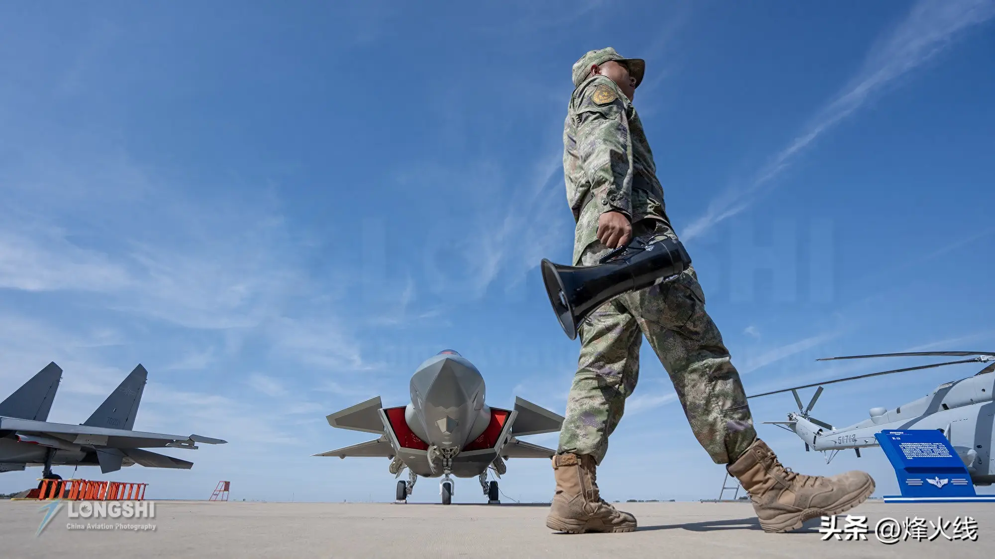 美国F-35战斗机 日本澳大利亚军事演习 五代战斗机技术竞争_24架f-35a隐身战机集结西太平洋