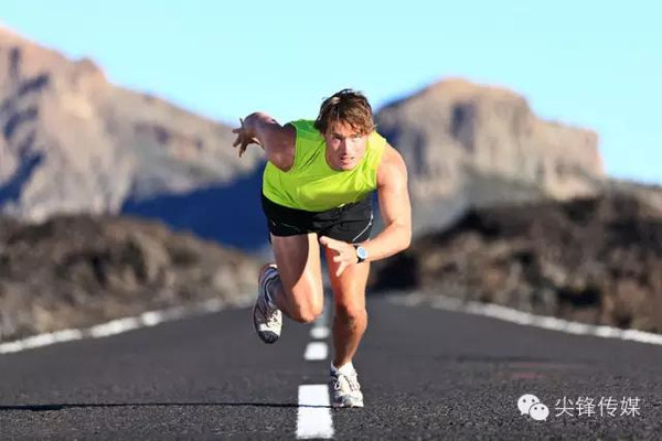 防暑小常识_怕热的美女_夏季养生食谱