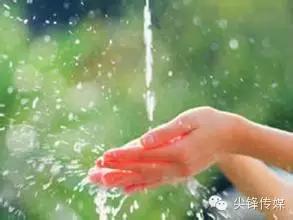 夏季养生食谱_怕热的美女_防暑小常识