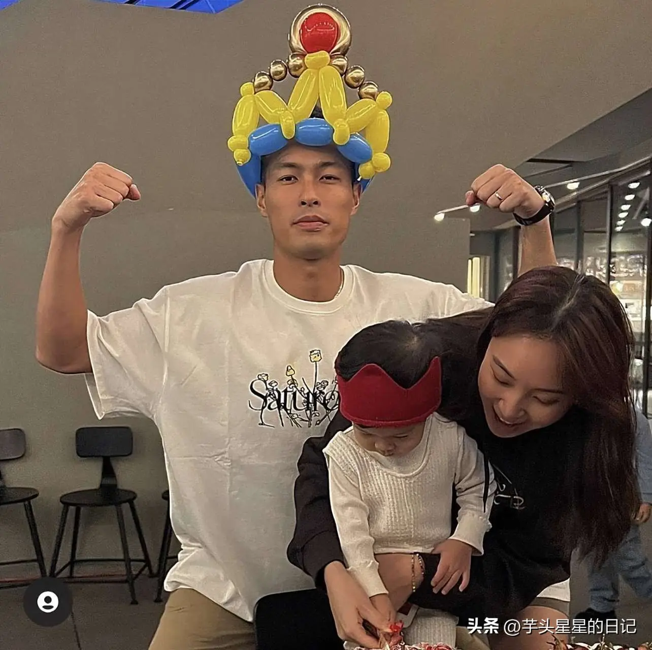 杨祐宁父亲离世_杨祐宁父亲癌症与妻子怀孕_中年男星抗癌与三胎孕妻