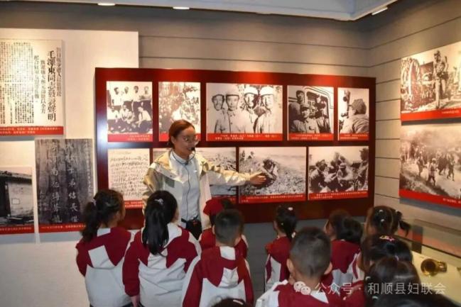 巾帼共绘新时代_县妇联家国同庆 巾帼筑梦新时代 经典诵读歌唱祖国