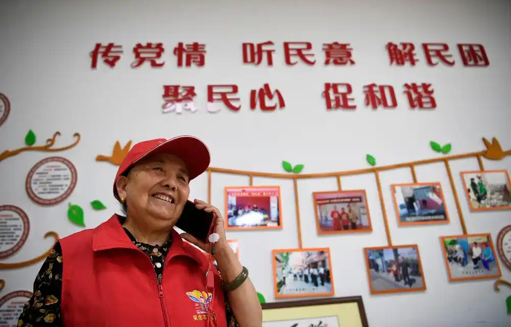 新时代女性成就_巾帼共绘新时代_中国女性在各行各业贡献