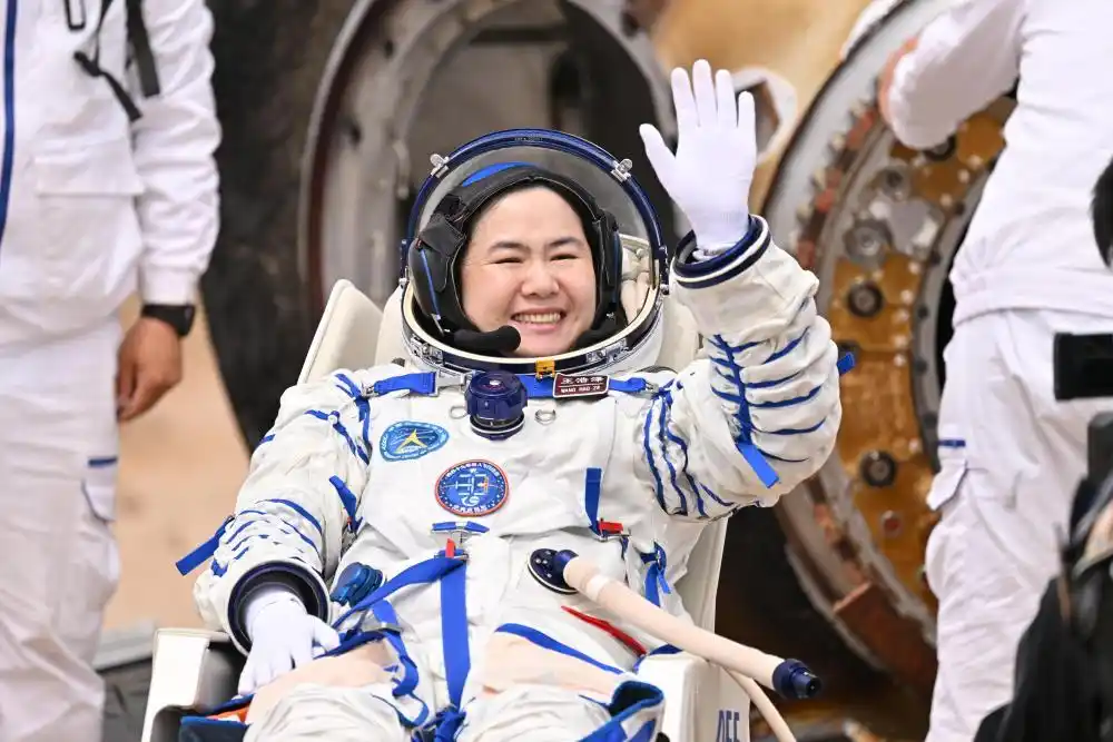 巾帼共绘新时代_新时代女性成就_中国女性在各行各业贡献