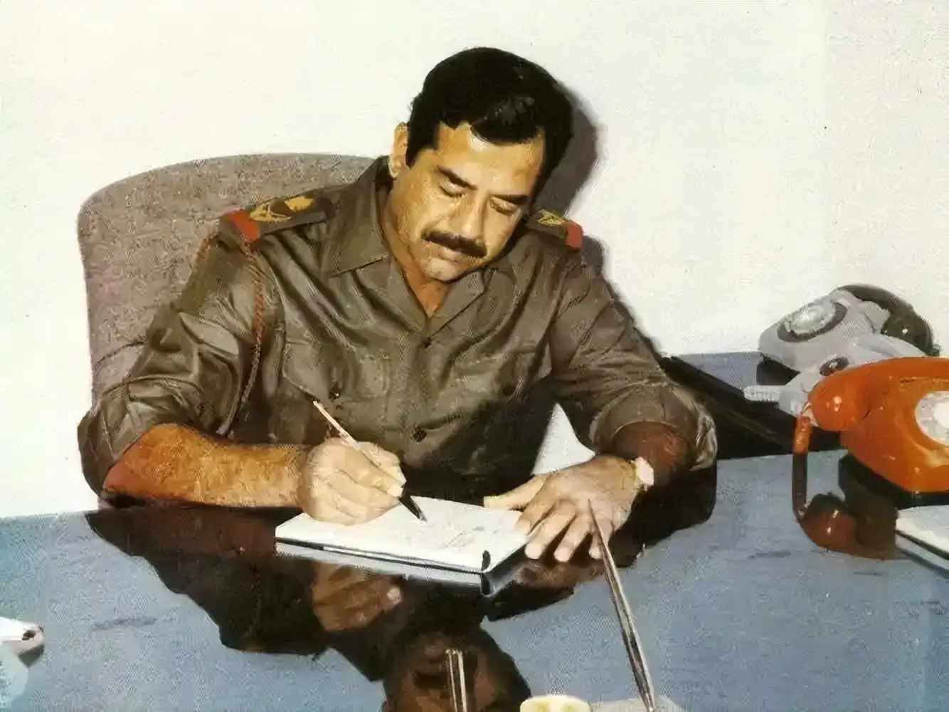 萨达姆孙子梅苏特 十万大军 复仇家族_萨达姆怎么死亡