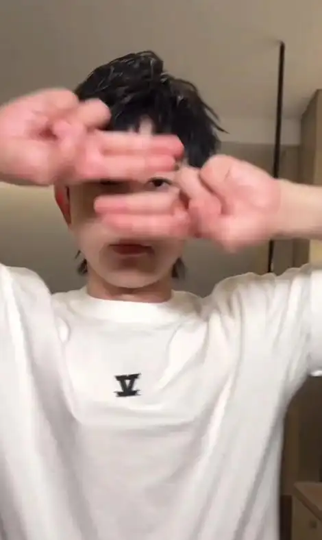 张杰从选秀到热门歌手的奋斗历程_张杰谢娜离婚传闻_张杰娱乐新闻